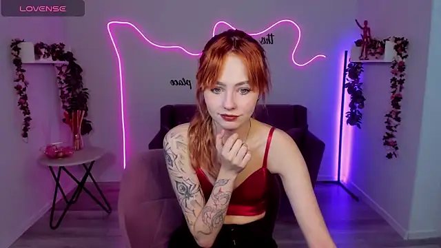 MiaSensitive Chat XXX in diretta