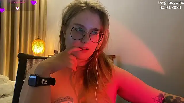 JacyWinslat Chat XXX in diretta