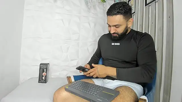 LeonidasKaiser 网络视讯表演