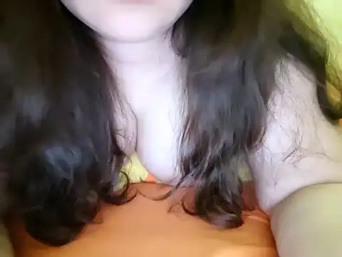 AngelwithEcup Adlı Modelin Canlı XXX Sohbeti