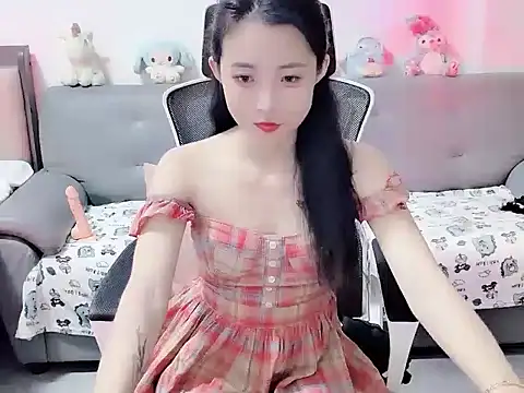 -_-ShynBarbie-_-'s Live XXX Chat