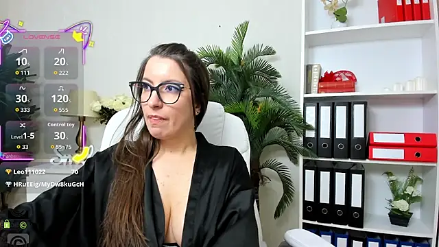 Chat +18 de amayawest ao vivo