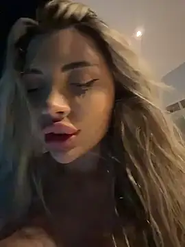 Monique_Celeste's Webcam Show