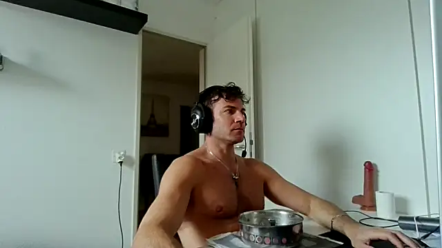 Вебкам-шоу alpha-hunk