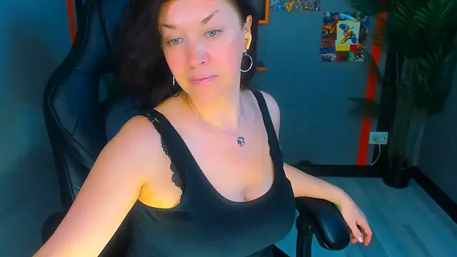 AnaMills' Live XXX Chat