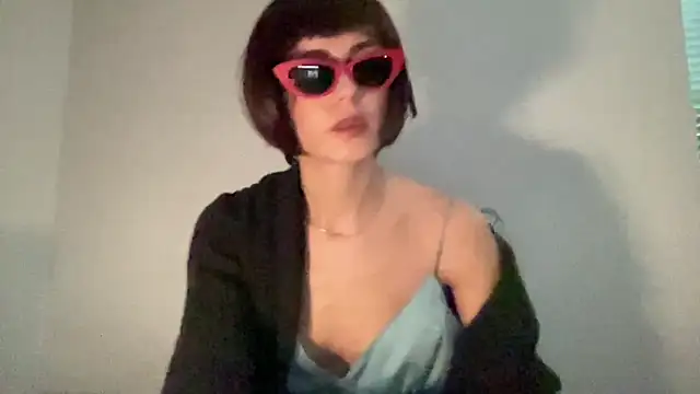 SlowVenomXX Show in webcam