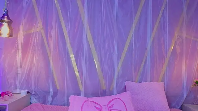 Chat +18 de EmmyCortez ao vivo