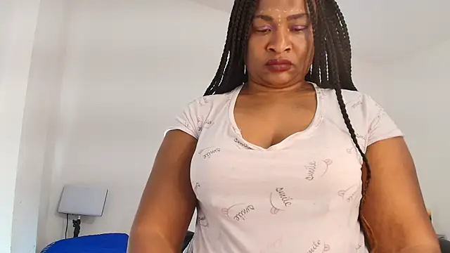 Chat +18 de luxy_benet ao vivo