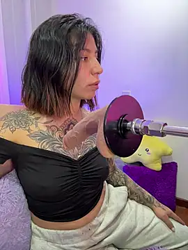 Chat +18 de _antonella_dreamss ao vivo