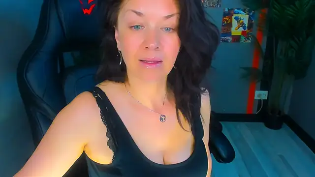 AnaMills' Live XXX Chat