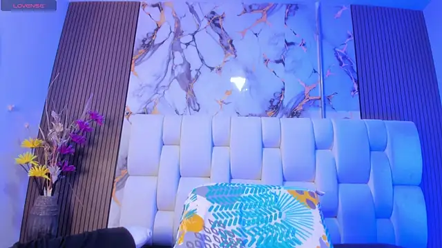 alisstarr: απευθείας συνομιλία ΧΧΧ