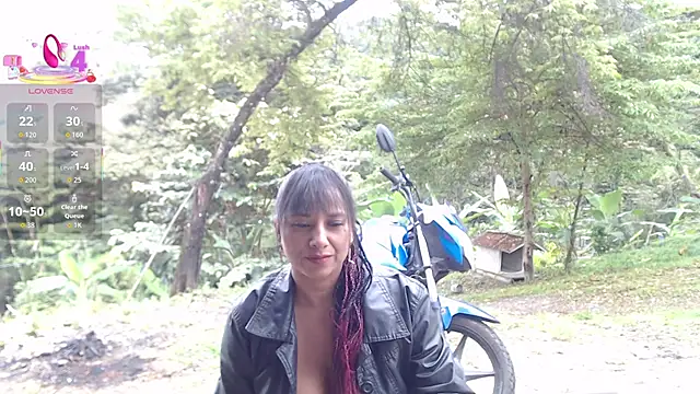 esmeralda_li's Webcam Show