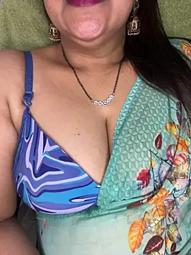 Notty-HotyBhabhi 现场XXX聊天