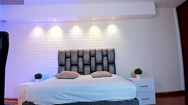 Chatroom XXX en direct de AidaJones