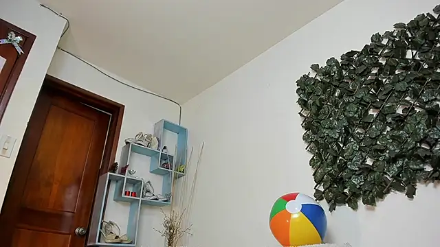 DestinyHills Live XXX-Chat