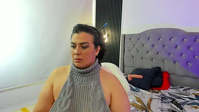 martina_foxy_'s Live XXX Chat