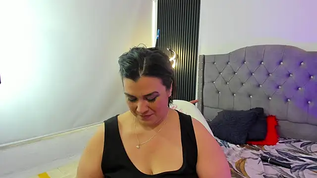 martina_foxy_'s Live XXX Chat