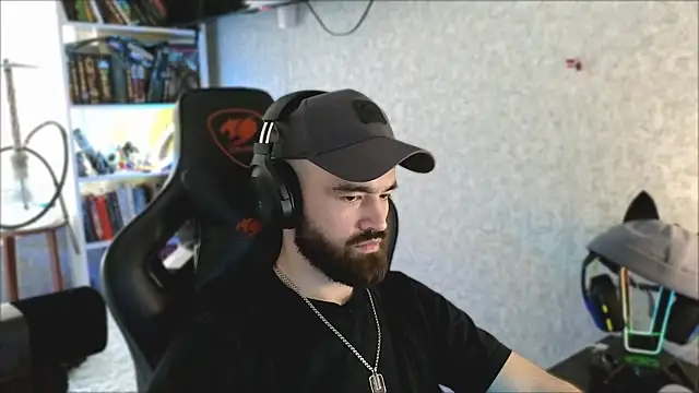 _Mostly_ webkamerás műsora