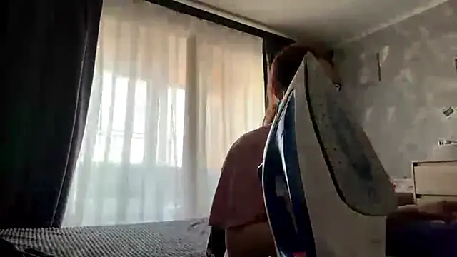 Emely_Cute 现场XXX聊天