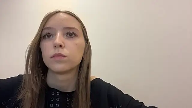 Show modela TanjaBrounson na web-kameri