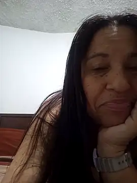 valeriapinter Adlı Modelin Canlı XXX Sohbeti