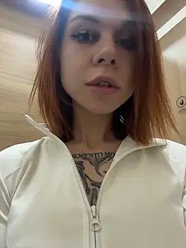 RosieSecret Adlı Modelin Canlı XXX Sohbeti