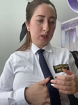 _Susy-Office1: απευθείας συνομιλία ΧΧΧ