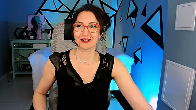 UnaTerran Live XXX chat