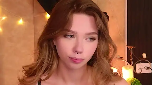 Sierra_Fane Chat XXX in diretta