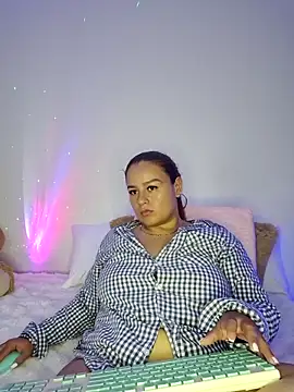 Foxylisaflores: онлайн-секс-чат