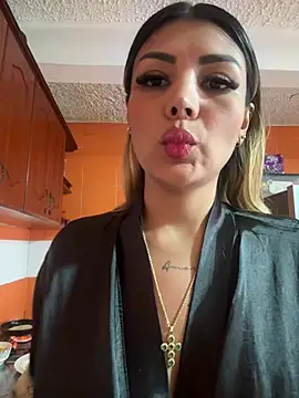 Czat XXX na żywo – SALOOMEE__