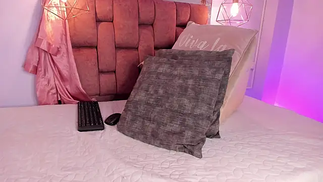 kristakinnky Chat XXX in diretta