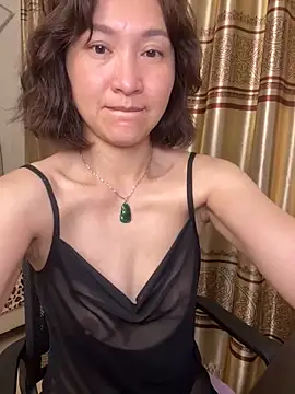 A-ZJunn élő XXX-chatje