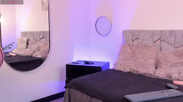 Ayne_boudoir élő XXX-chatje