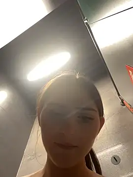 AnitaFly Chat XXX in diretta