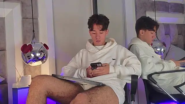 Chat +18 de Austin_Reedss ao vivo