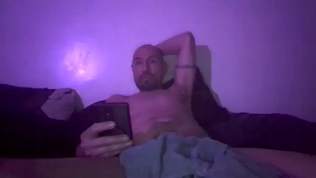 Czat XXX na żywo – nakedtony81