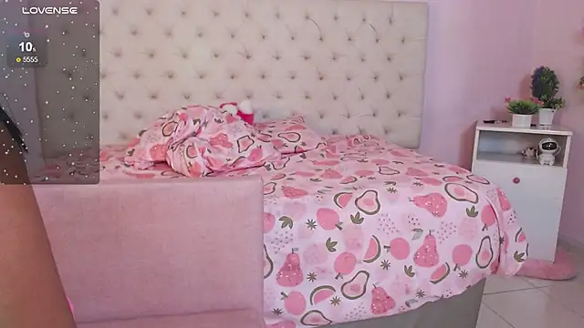 kiity_horny_ Chat XXX in diretta