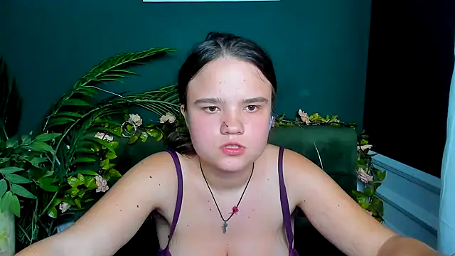 Chat XXX en directo de AdeleCruz