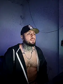 Show modela Neanea98 na web-kameri