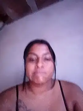 Giselabrunette25's Live XXX Chat