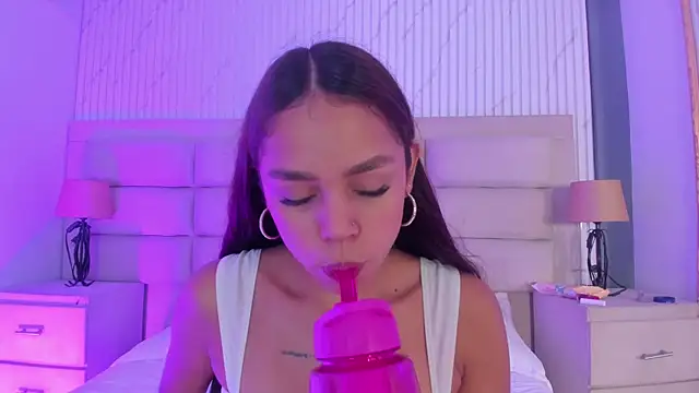 CarolineFyre 现场XXX聊天