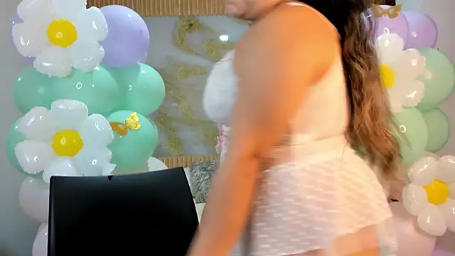 Živý XXX chat samy_19_