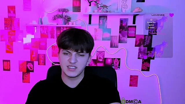 Вебкам-шоу travis_wolf_