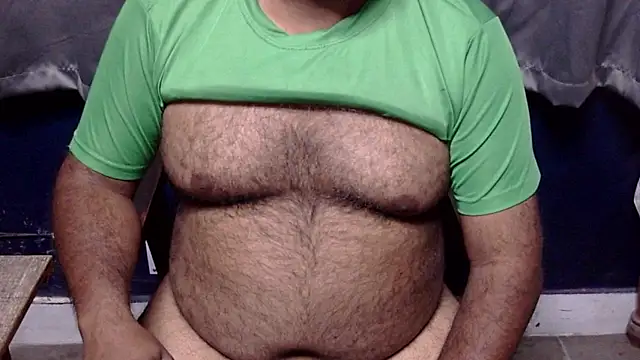 hairysubcub_70 网络视讯表演