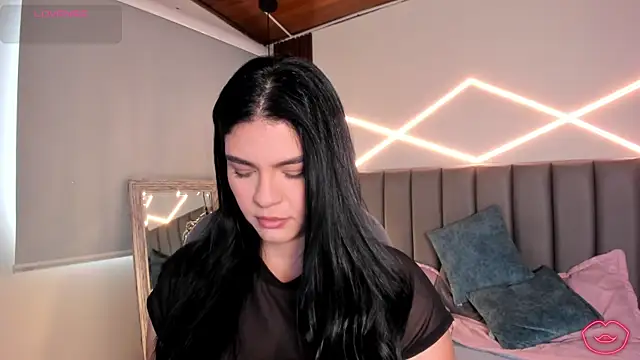 Veronicalanx1 Adlı Modelin Canlı XXX Sohbeti