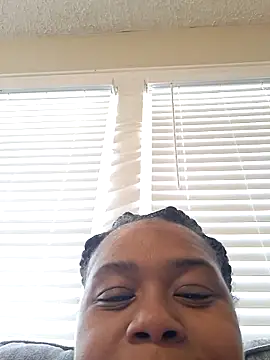 pinkpassionpleaser Adlı Modelin Canlı XXX Sohbeti