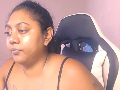 Živý XXX chat Indian_Ruby99