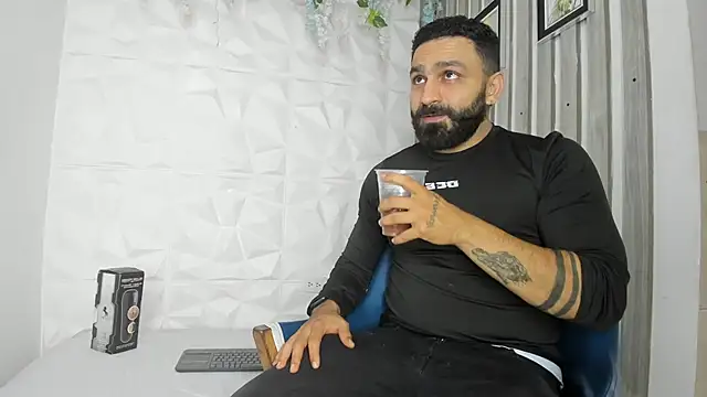 Chat XXX ao vivo de LeonidasKaiser