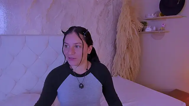 DollhellのライブXXXチャット